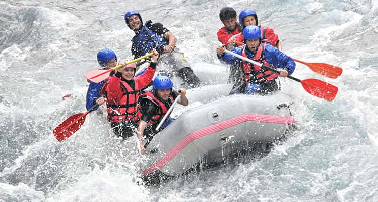 Collaboration Software Helps Project Managers Navigate Tough Waters